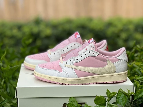 Tracis Scott x Air Jordan 1 Low Golf Pink White Sneakers DM7866-600