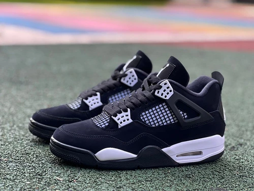 Air Jordan 4 Retro "Oreo" Black White FQ8138-001