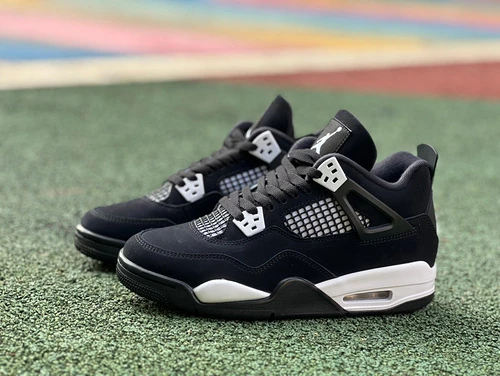 Air Jordan 4 Retro "Oreo" Black White FQ8213-001