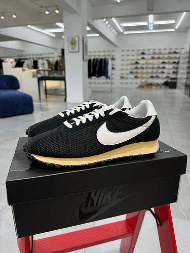 Nike Roshe Run Black White FQ6892-100