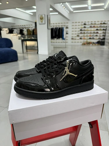 AJ1 Low Black Patent Leather HJ7743-010