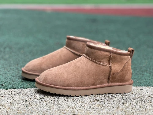 UGG Brown Mid-Top