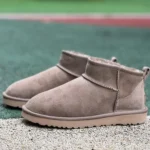 UGG Beige Mid-Top