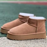 UGG Brown Mid-Top