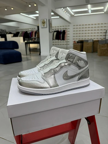 Air Jordan 1 Mid Silver White Sneakers FN5031-100