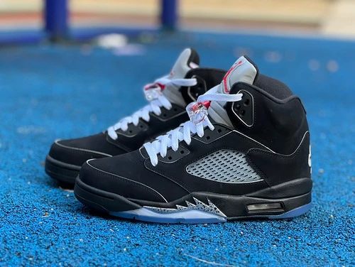 Air Jordan 5 "Black Metallic Reimagined" 2025 HF3975-001