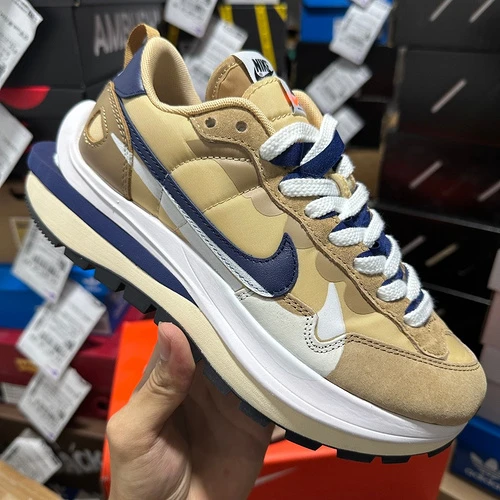 Nike x Sacai Vaporwaffle Beige