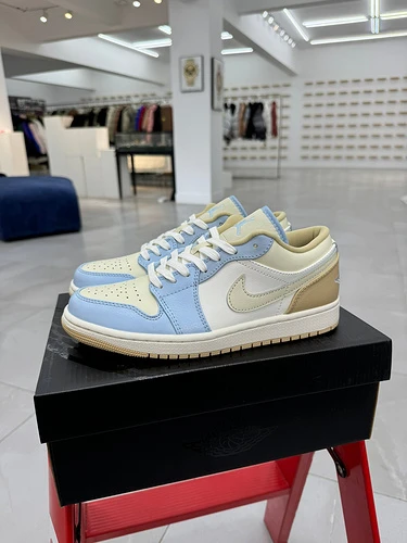 AJ1 Low White Blue Yellow HQ4186-111