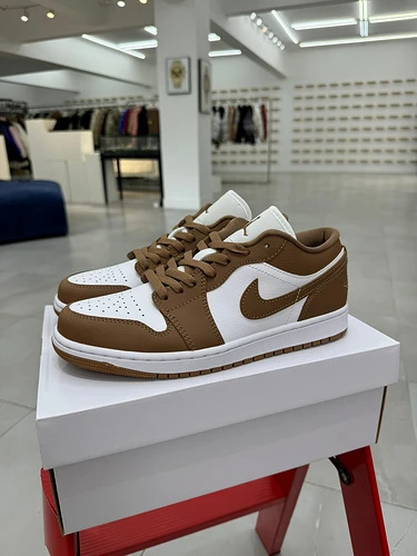 AJ1 Low White Brown DC0774-202