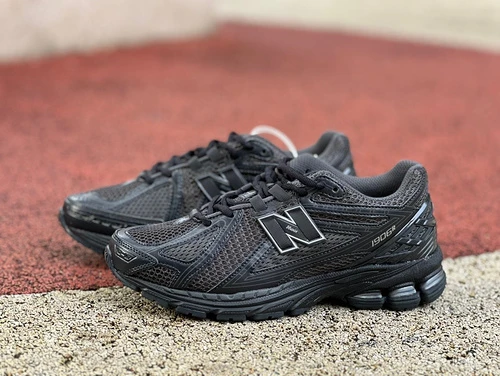 New Balance 1906R Black M1906RJB