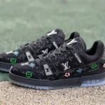 LOUIS VUITTON Trainer Black