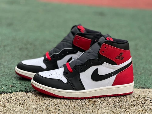 Air Jordan 1 "New Black Toe"  DZ5485-106