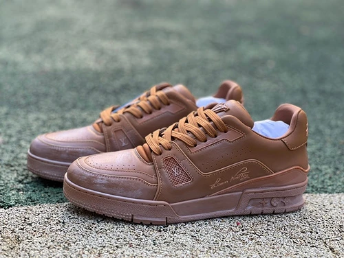 LV Trainer Brown