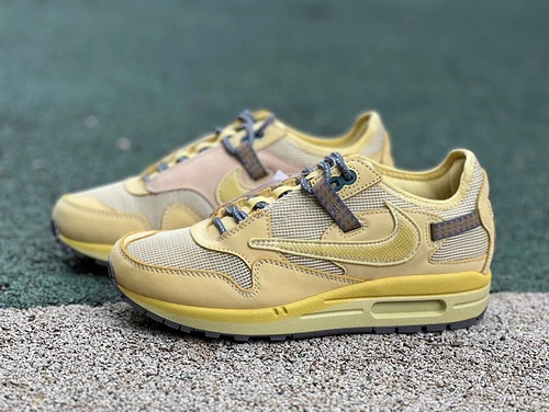 Travis Scott x Nike Air Max 1 "Saturn Gold" DO9392-700