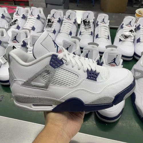 Air Jordan 4 "Midnight Navy"