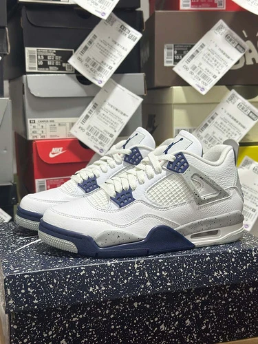 Air Jordan 4 "Midnight Navy"