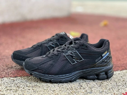 New Balance 1906R Black M1906RWF