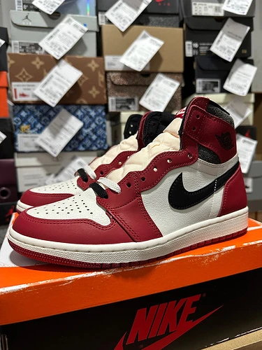 Air Jordan 1 "Chicago"