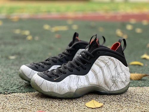 Nike Foamposite One Black White HF6367-001