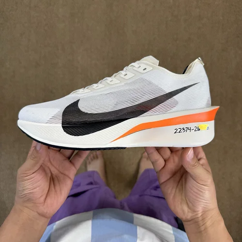 Nike Vaporfly 4 Carbon Plate Racing Shoes HF6413-100