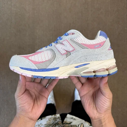 新百伦 NB2002R 米粉蓝运动鞋 M2002RHE