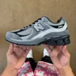 C版 新百伦 NB2002R 炭灰运动鞋 M200
