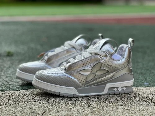 路易威登 Skate LV 金属银运动鞋