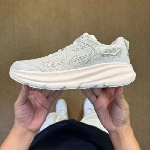 HOKA ONE ONE Clifton 9 GTX 防水白色帆布跑鞋 1162135/ACL