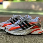 正版 Pharrell Williams x Adidas 水母老爹鞋 白橙 JP9261
