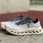 On x LOEWE Cloudtilt 2 米灰橙跑鞋