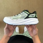 HOKA ONE ONE Clifton 9 黑白绿马拉松跑鞋 1155370/BWHT
