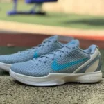 正版 Kobe 6 Caitlin Clark UNC 蓝联名运动鞋 IO3672-400