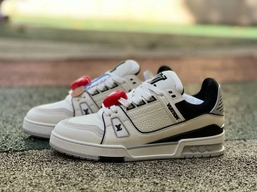 路易威登 Trainer LV 白黑训练鞋