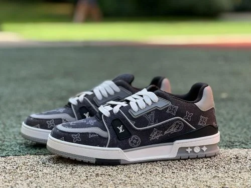 路易威登 Trainer 黑灰训练鞋