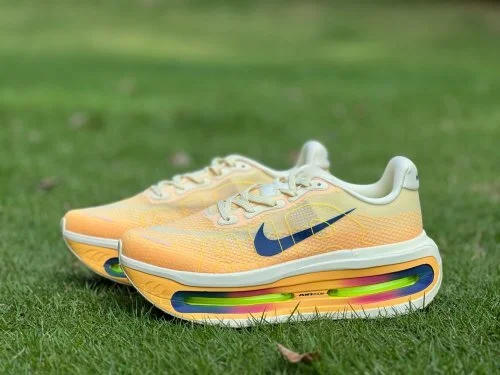 耐克 Vomero 19 米橙马拉松跑鞋 HQ2050-401