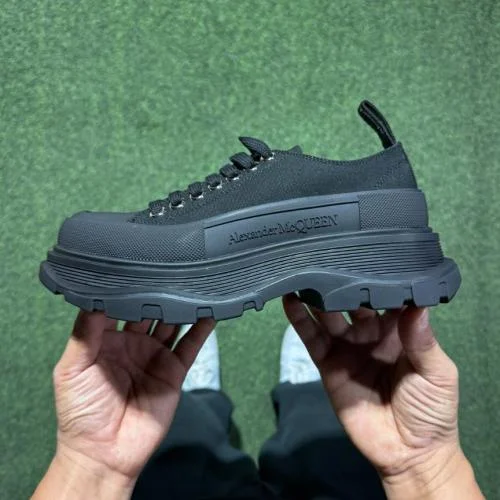 Alexander McQueen 厚底帆布鞋 低帮全黑