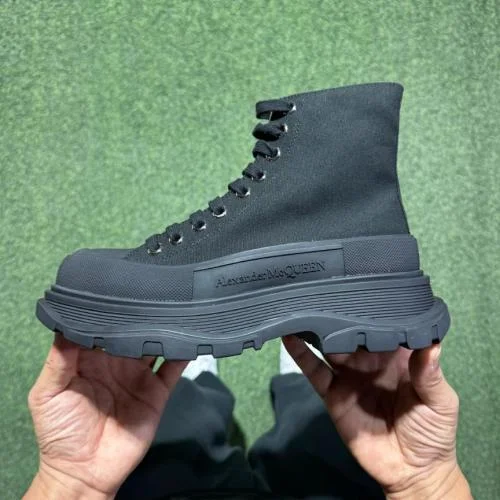 Alexander McQueen 厚底帆布鞋 高帮全黑