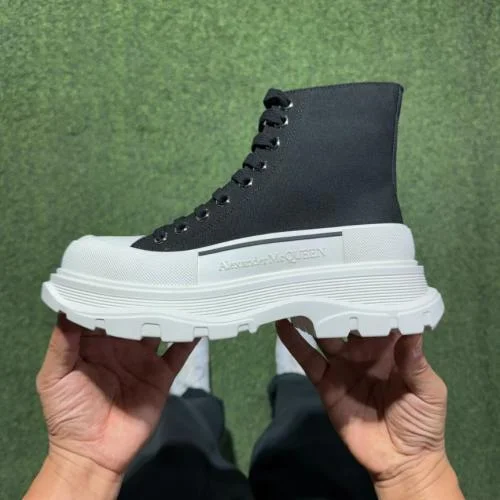 Alexander McQueen 厚底帆布鞋 高帮黑白