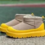 UGG CL Ultra Mini 防水麂皮保暖雪地靴 中帮 (2)