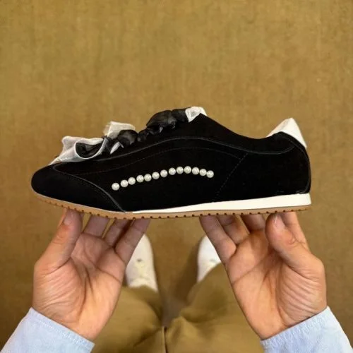 Alo Yoga Sunset 薄底定制蕾丝珍珠休闲鞋