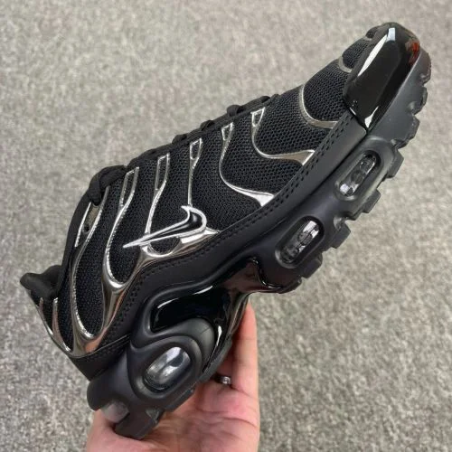 PB-MAX 耐克 Air Max Plus 黑液态银跑鞋 HJ9743-001