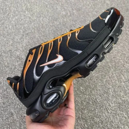 PB-MAX 耐克 Air Max Plus 黑橙跑鞋 FN6949-400