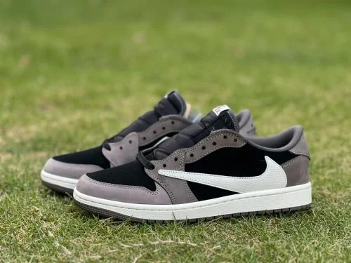 AJ1 Travis Scott 低帮黑灰运动鞋 DM7866-201